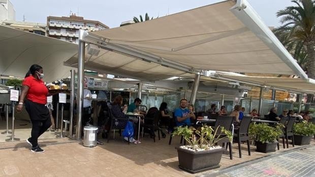 La ocupación hotelera aumenta entre un 20% y un 30% más que el verano pasado en la Comunidad Valenciana