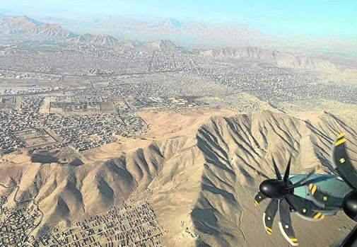 Imagen tomada por la tripulación al sobrevolar Kabul