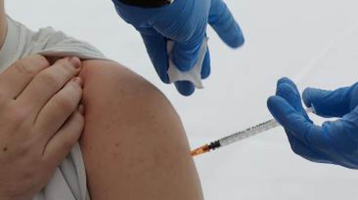 El año pasado se administraron en Aragón 350.000 vacunas contra la gripe