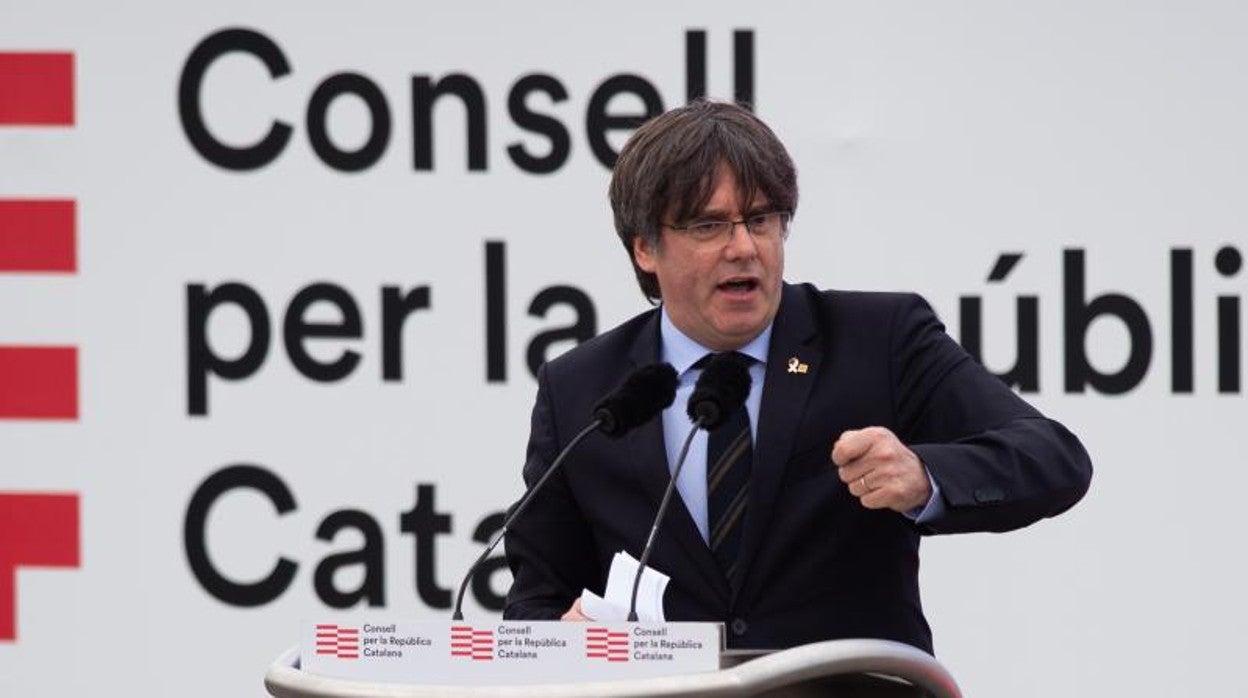 Puigdemont asegura que el informe que lo vincula al espionaje ruso está lleno de «falsedades e intoxicaciones»