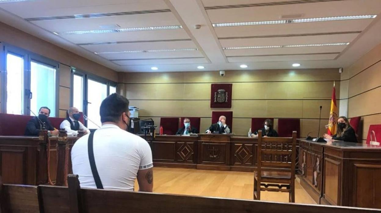 Imagen del condenado por abuso sexual durante el juicio en la Audiencia Provincial de Ciudad Real