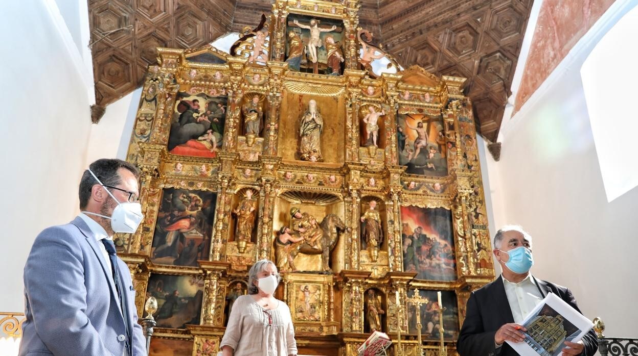 El director General de Patrimonio Cultural, Gumersindo Bueno, participa en la inauguración de la restauración del retablo mayor de la iglesia de San Martín de Villarmentero de Campos