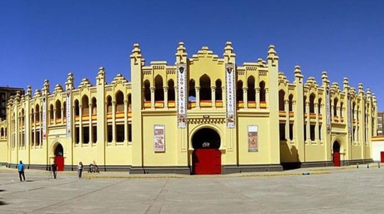 La plaza de toros de Albacete homenajea a Constantino González y Luis Natalio Cuesta, «íntegros y cercanos»