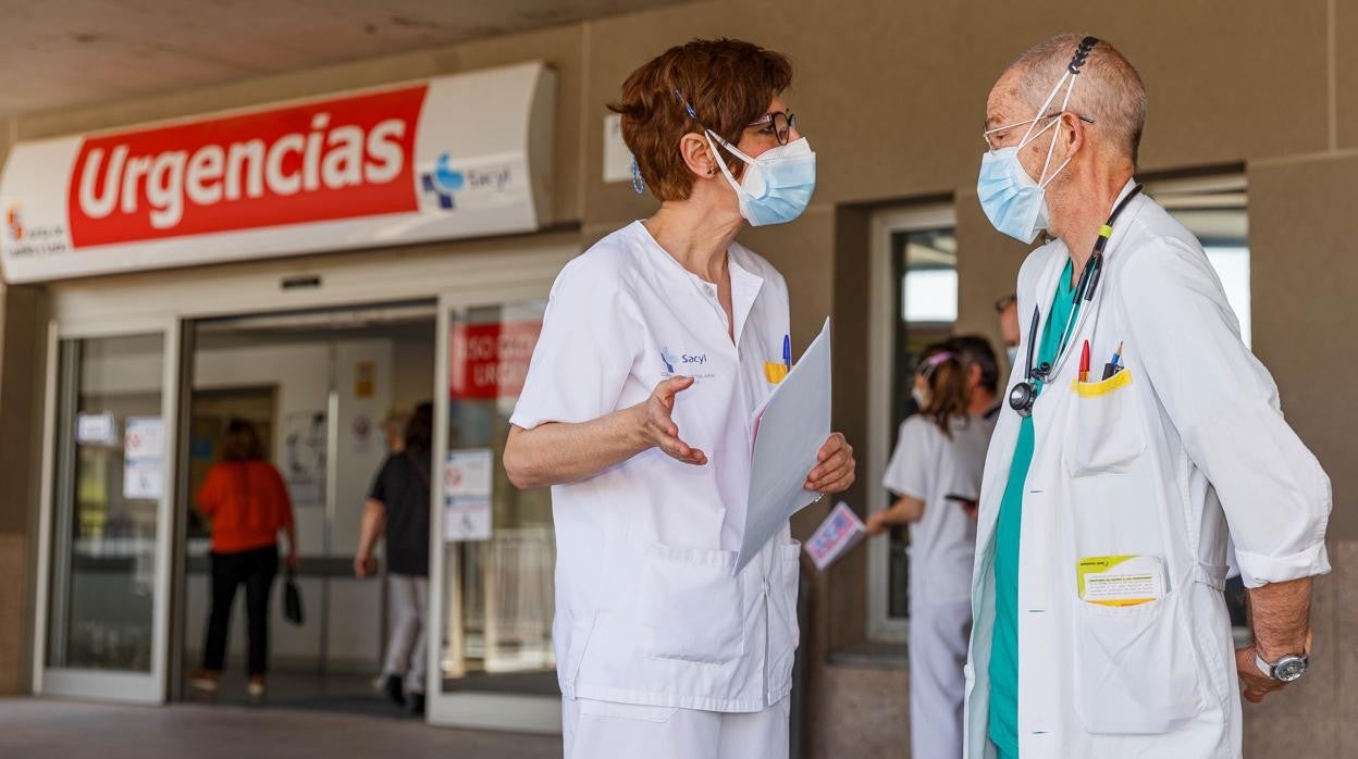 Imagen de archivo de unos médicos en Castilla y León