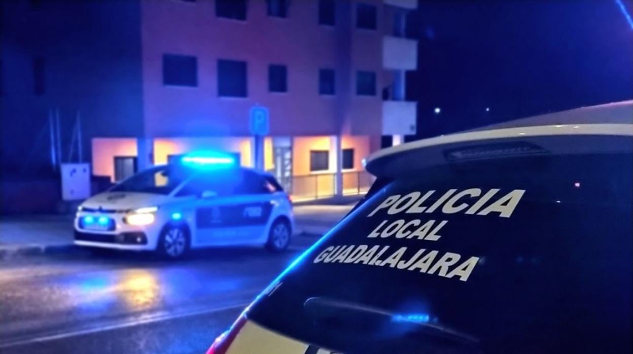 La Policía acaba en Guadalajara con una fiesta ilegal de 80 personas y hay dos detenidos