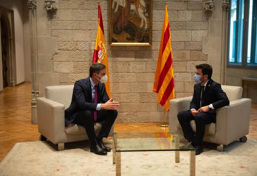 Sánchez y Aragonés se reúnen en el Palau