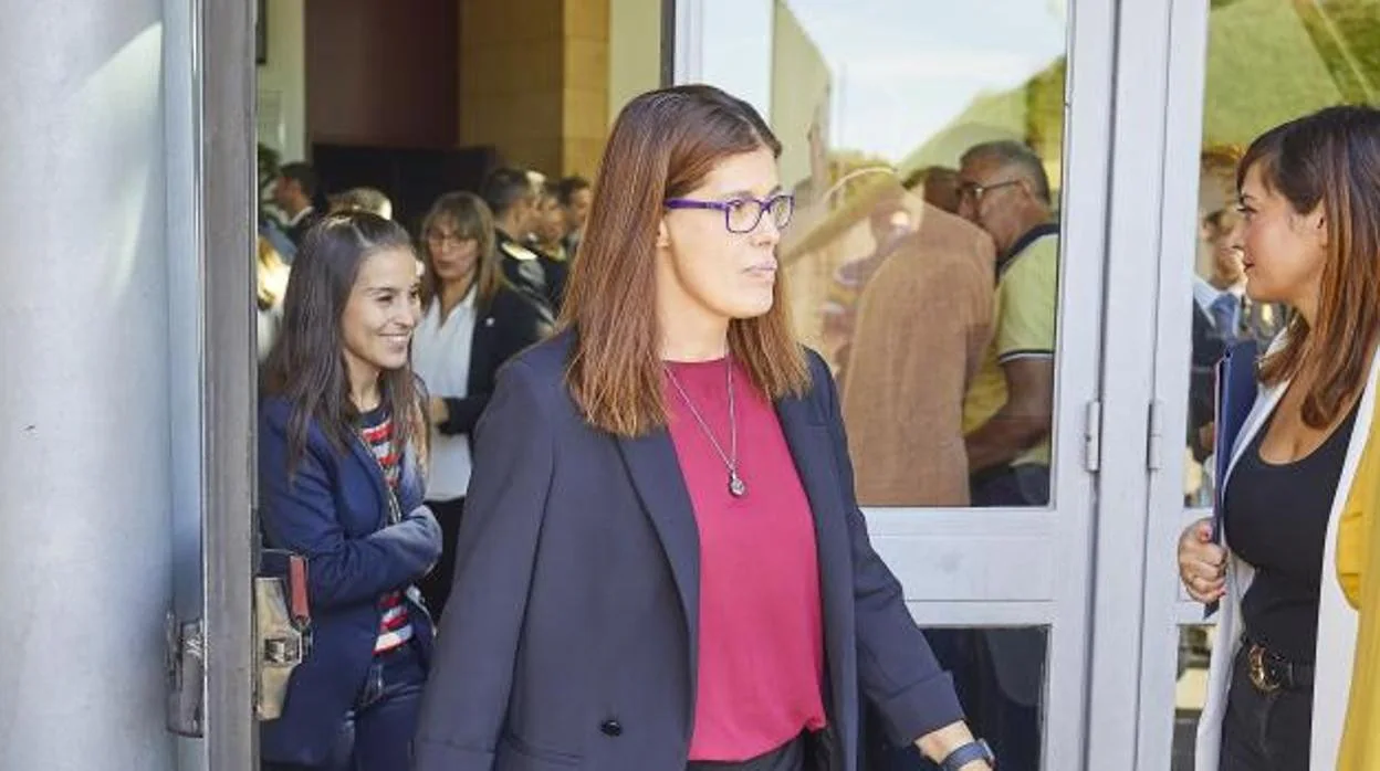 La alcaldesa de Móstoles, Noelia Posse, acusada de malversación y prevaricación