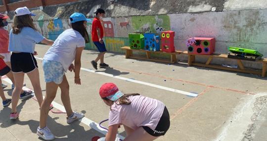 Alumnos del CEIP Nuestra Señora del Villar durante una de las actividades programadas dentro de sus planes ambientales