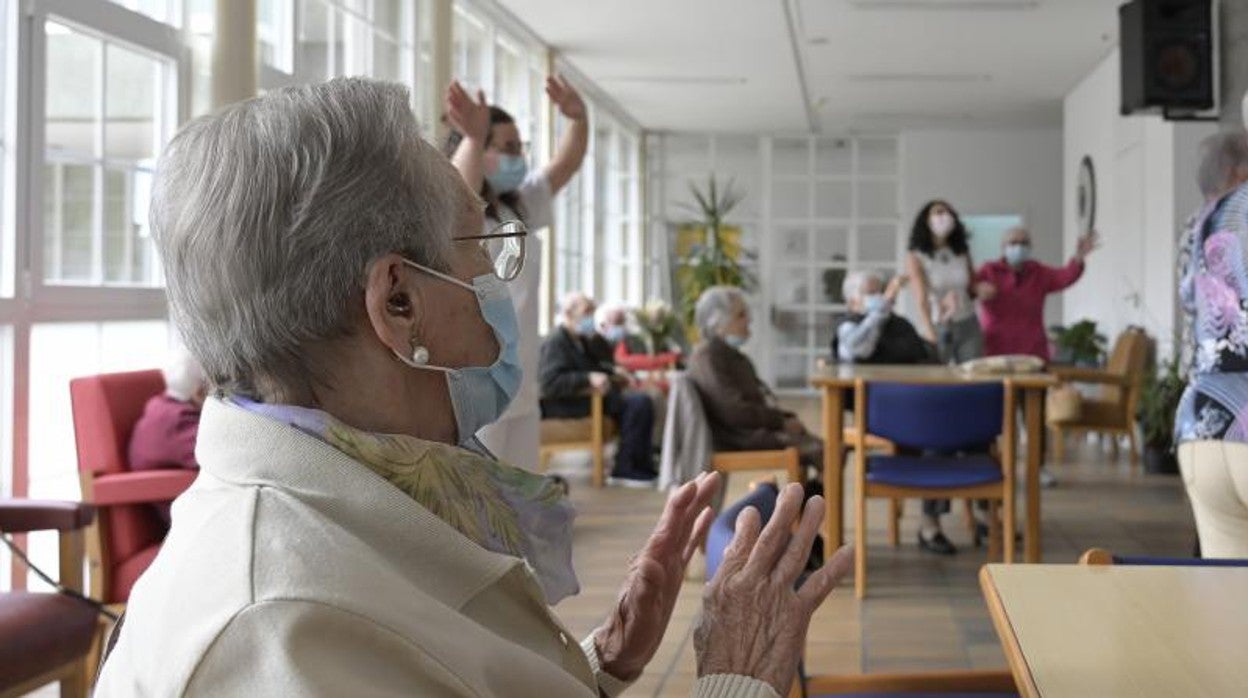 Una residencia de ancianos de Carballo (La Coruña) el pasado mes de junio