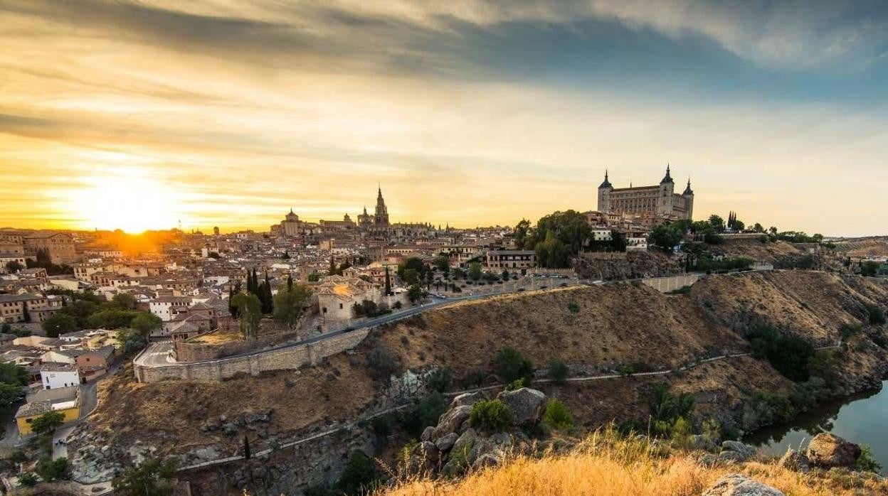 Atardeceres con vino y música y vistas a Toledo