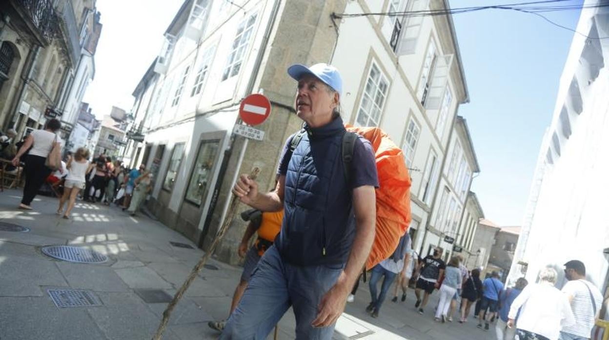 Un peregrino en Santiago de Compostela el pasado mes de agosto