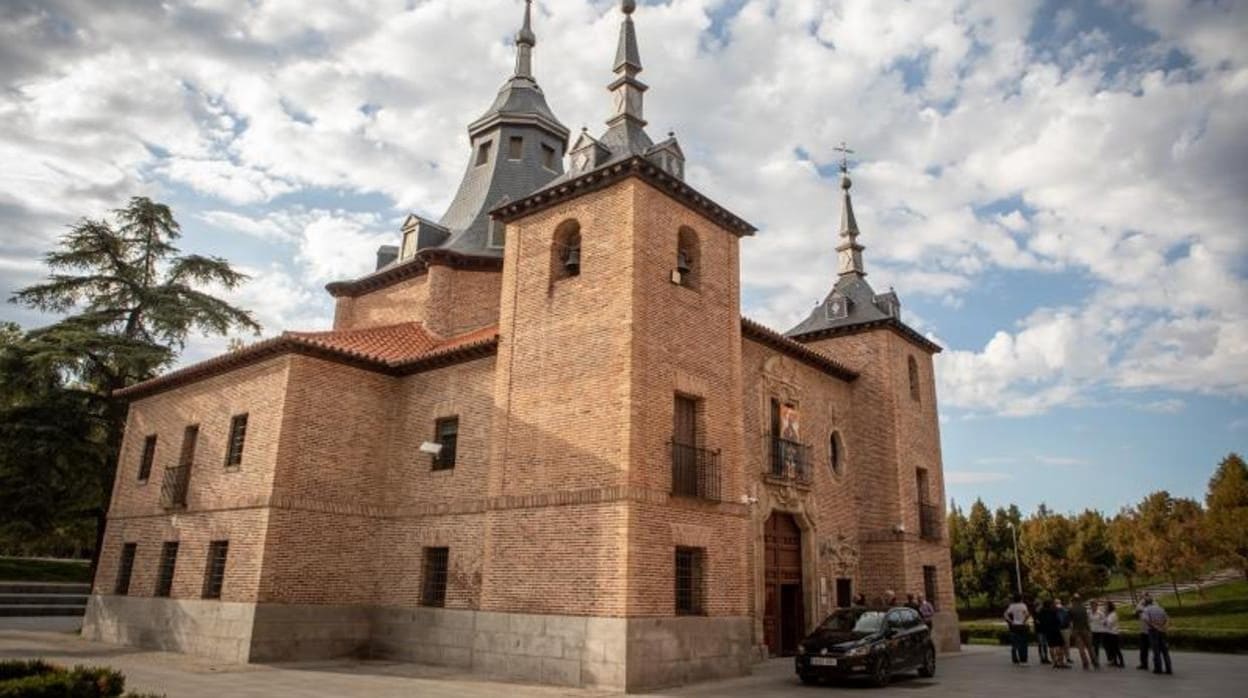 Fachada de la ermita de la Virgen del Puerto, en Madrid Río