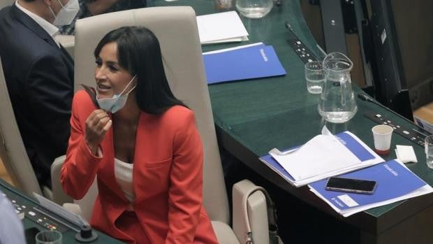 Villacís arremete contra Vox por tuitear la foto con su bebé tras apoyar la moción sobre el aborto: «Es lo más bajo que he visto»