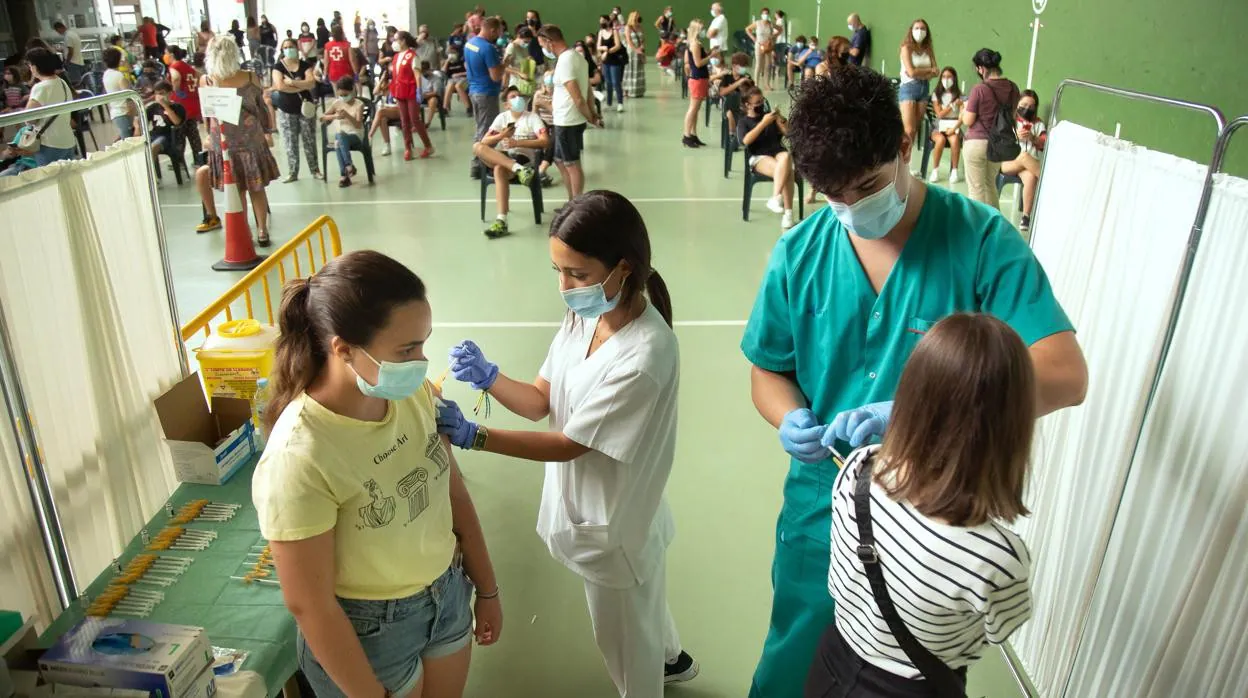 Vacunación masiva en Ciudad Rodrigo de jóvenes, en una imagen de archivo