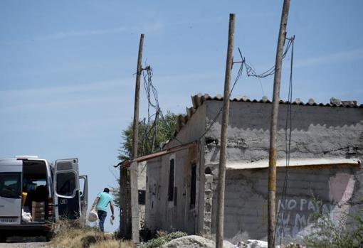 Enganches ilegales en la Cañada Real, el pasado agosto