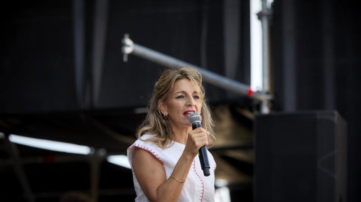 La vicepresidenta segunda del Gobierno y ministra de Trabajo y Economía Social, Yolanda Díaz, en la fiesta del centenario del PCE, a 25 de septiembre de 2021, en Rivas-Vaciamadrid, Madrid (España)