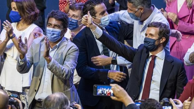 Los líderes del PP en la oposición piden paso: «Senyor pirotècnic, pot començar la mascletà»