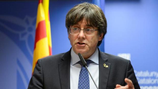 Puigdemont aterriza en Cerdeña pendiente de la decisión judicial sobre su extradición a España