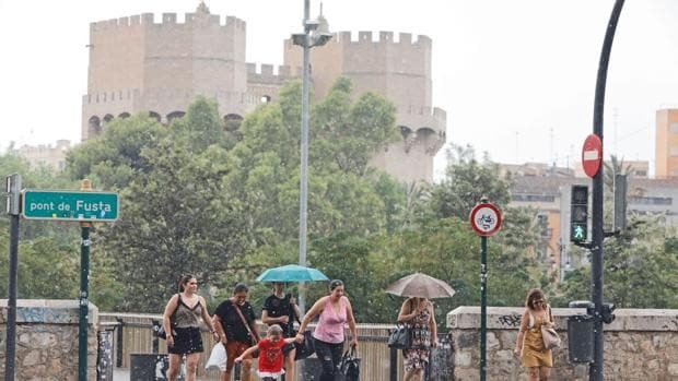 El tiempo en Valencia: lluvia y bajada de temperaturas para el festivo del 9 de octubre y el puente del Pilar