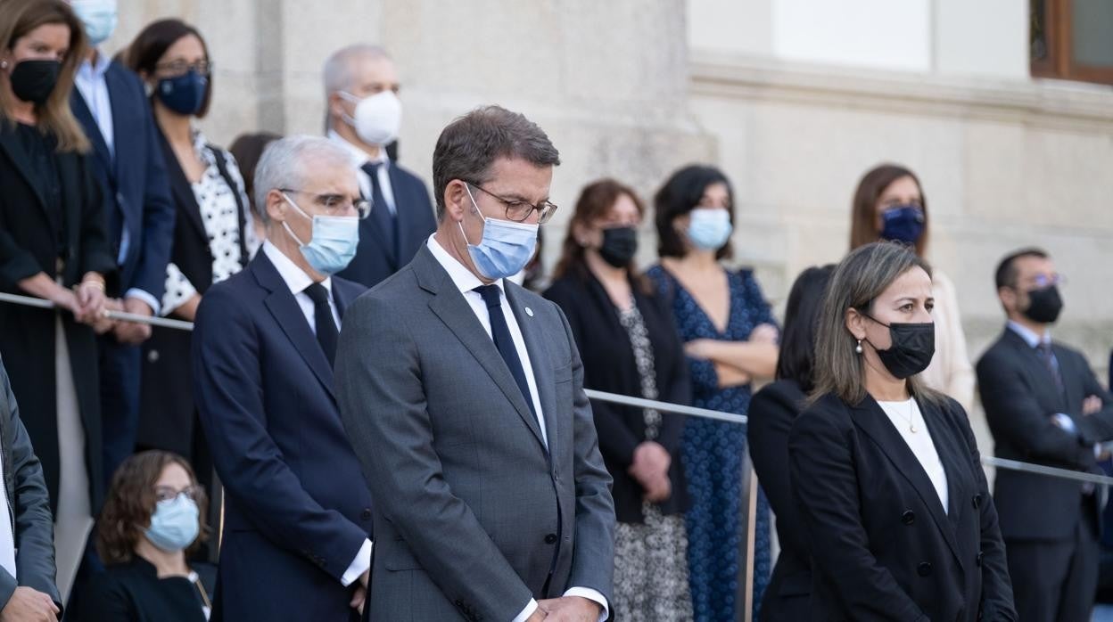 Minuto de silencio el pasado jueves en San Caetano por Valeriano Martínez