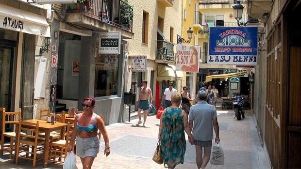 Los hosteleros de Benidorm crean un bono turístico y de compras ante el retraso del Imserso