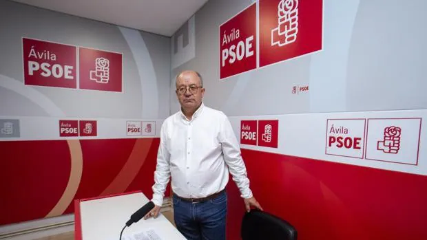 Jesús Caro seguirá al frente del PSOE al ganar las Primarias con el 51,9% de los votos