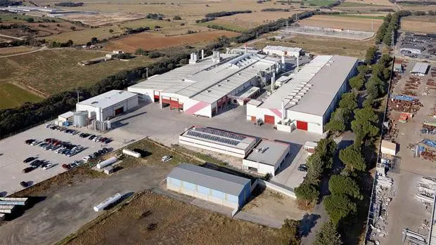 La empresa Metalogenia acelera la ampliación de su fábrica de Monzón: creará otros 50 empleos