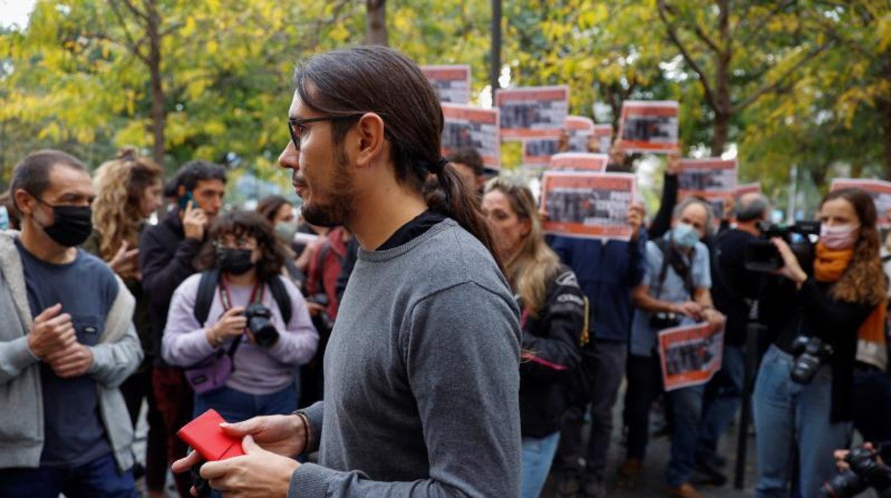 El fotógrafo de 'El País' Albert García a su llegada al juicio este jueves