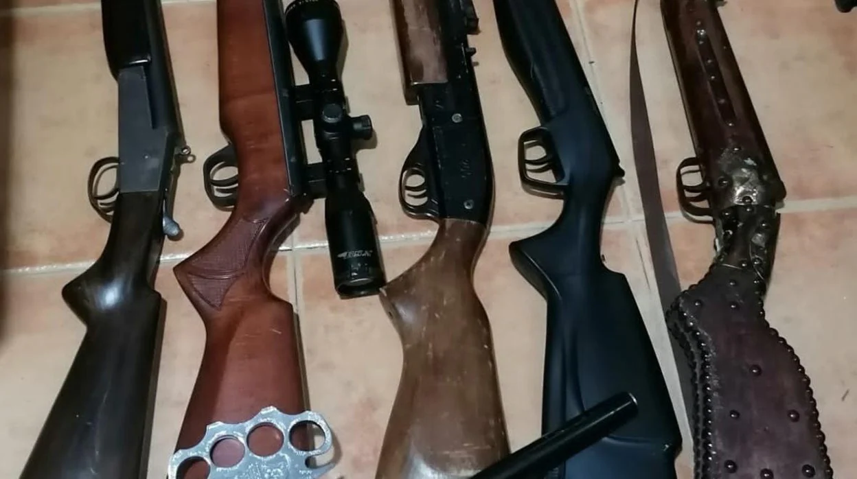 Armas incautadas al detenido