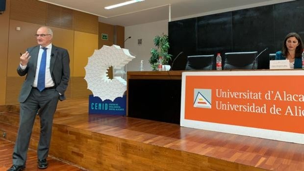 El Cenid analiza en la Universidad de Alicante la Carta de Derechos Digitales propuesta por el Gobierno