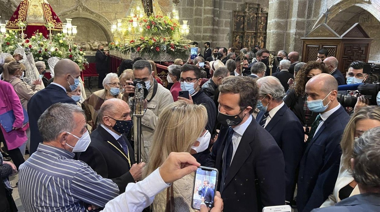 Pablo Casado asistiendo a la misa