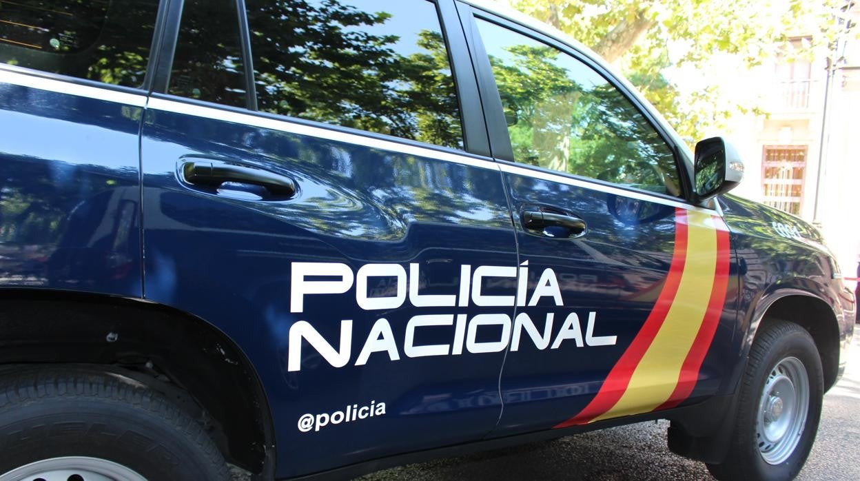 Imagen de recurso de un coche patrulla de la Policía Nacional en Valencia