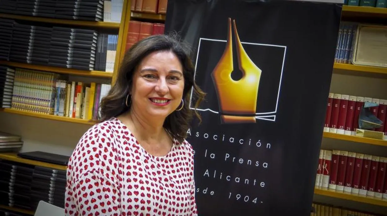 Rosalía Mayor, presidenta de la Asociación de Periodistas de la Provincia de Alicante