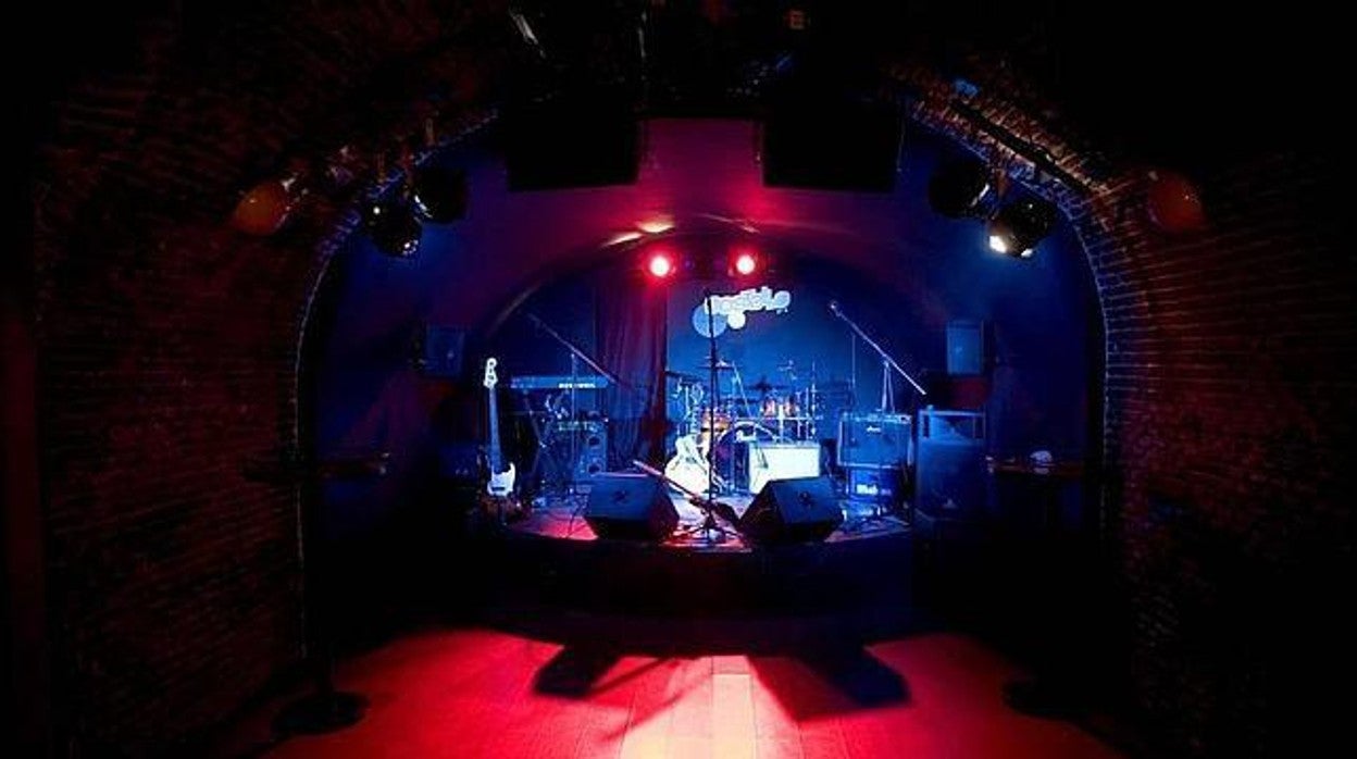 El escenario de Costello Club