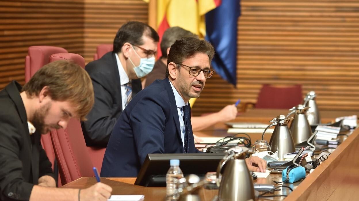 El diputado autonómico del PP José Juan Zaplana, en las Cortes Valencianas