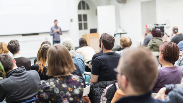 Glovo y Startup Valencia buscan jóvenes universitarios para mentorizar sus proyectos emprendedores