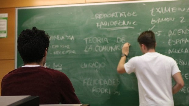 Un ataque 'hacker' devuelve 37.000 universitarios a la tiza y el papel en la UAB