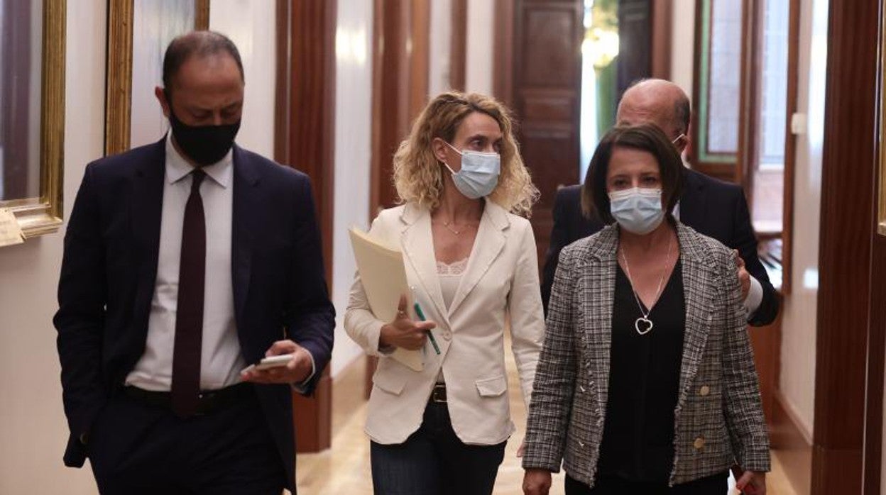 La presidenta Meritxel Batet reúne a la Mesa del Congreso