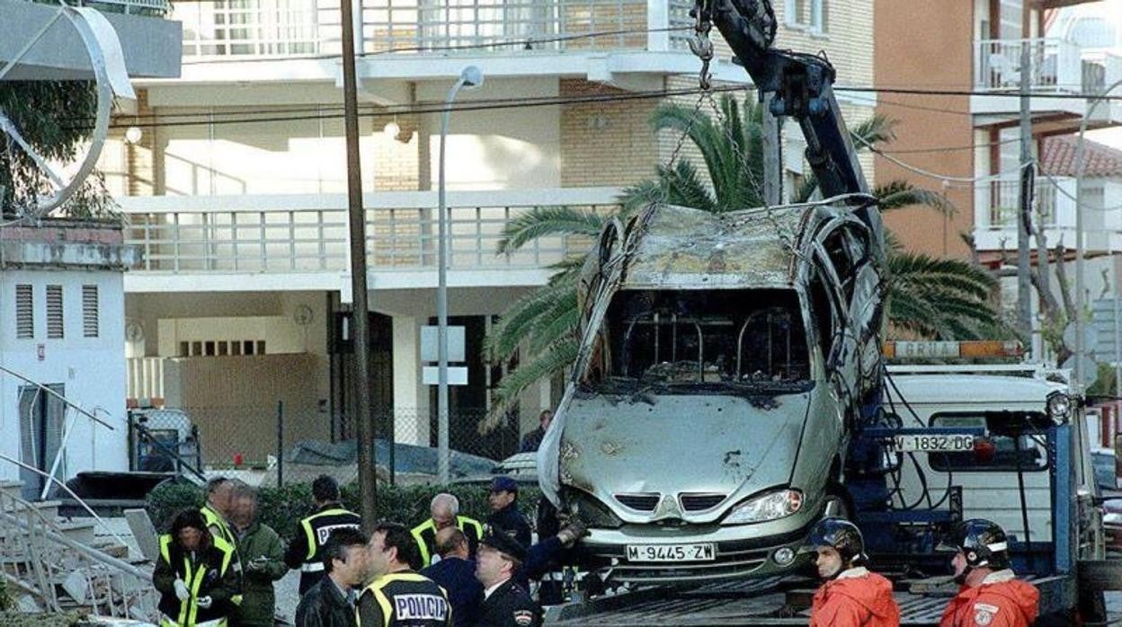 Imagen de archivo del atentado terrorista de ETA en Gandía en el año 2001