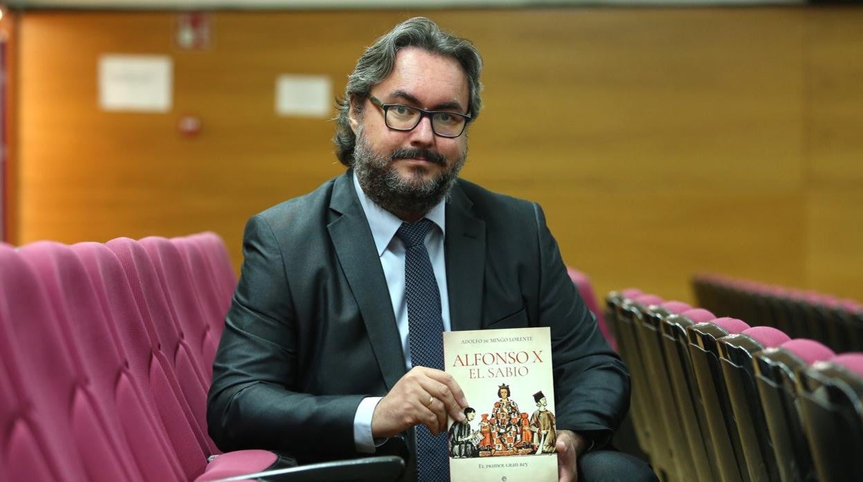 Adolfo de Mingo, historiador y periodista, autor del libro 'Alfonso X el Sabio. El primer gran rey'