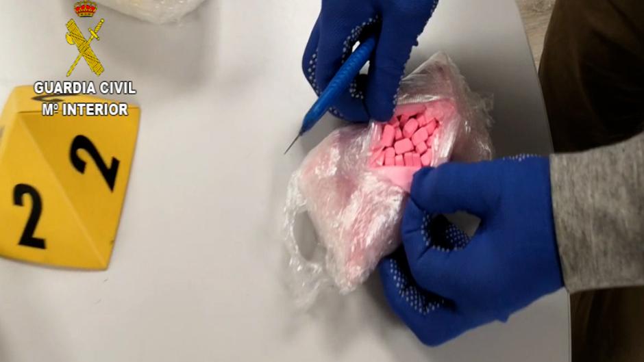 Cocaína rosa y éxtasis en las ruedas de camiones de juguete