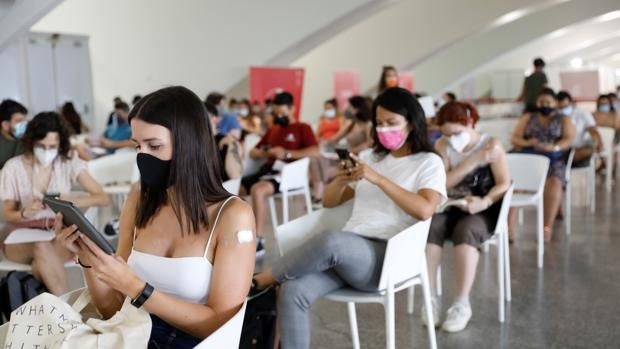 Más de 400.000 valencianos se resisten a recibir la vacuna contra el coronavirus