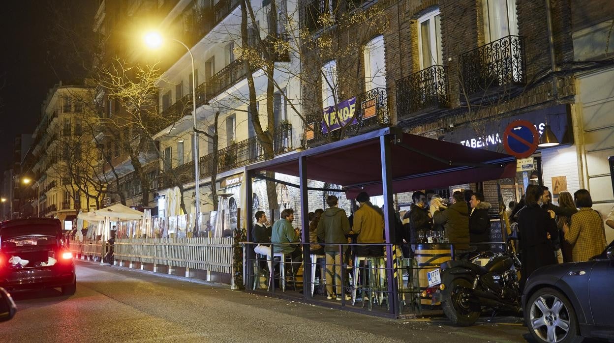 Las terrazas Covid desplegadas en la calle de Ponzano