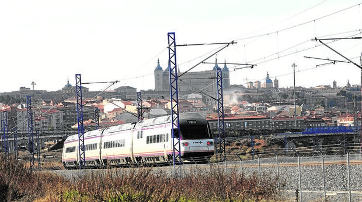 El AVE tarda 33 minutos de Toledo a Madrid