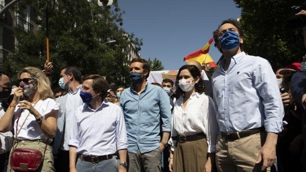 Génova acusa al entorno de Ayuso de dividir el PP de Madrid