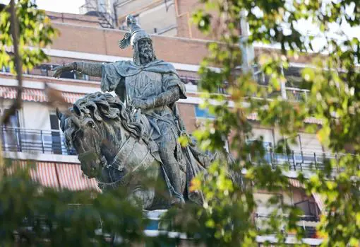 Imagen de la estatua de Jaime I en la ciudad de Valencia