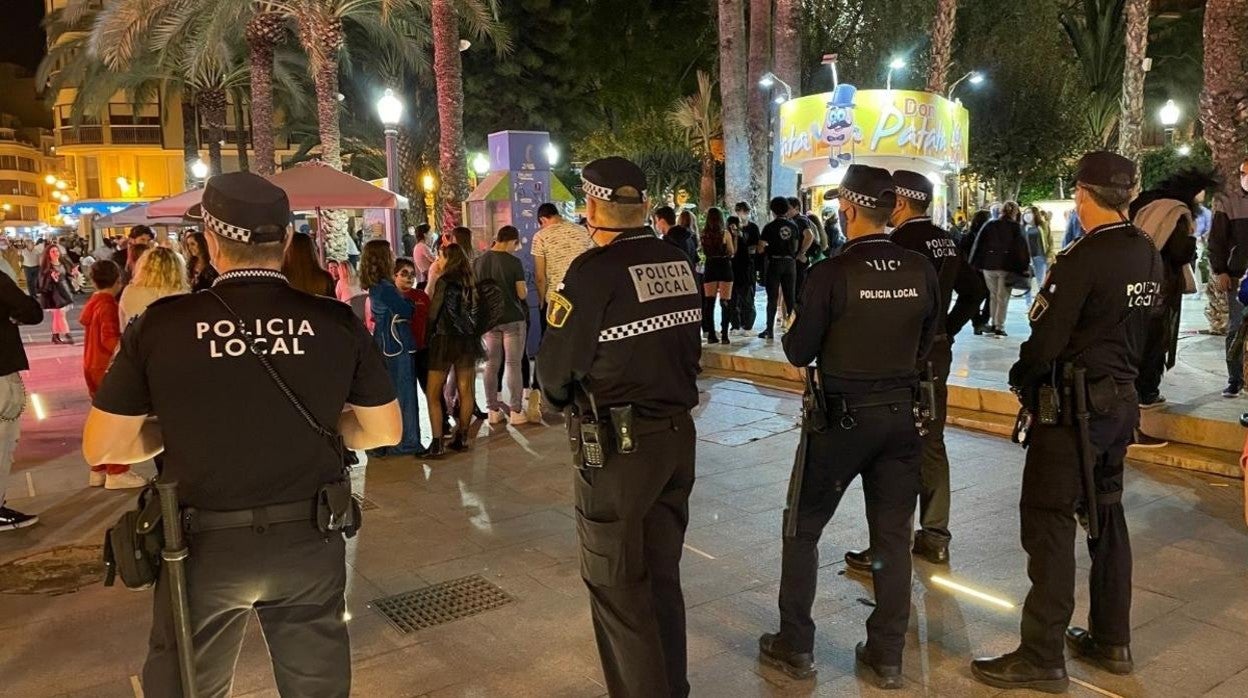 Agentes de la Policía Local de Elche