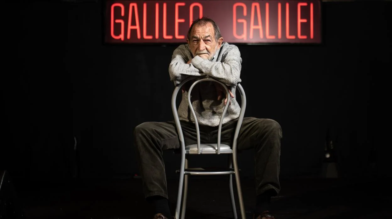 Pablo Guerrero, en el escenario de la sala Galileo Galilei