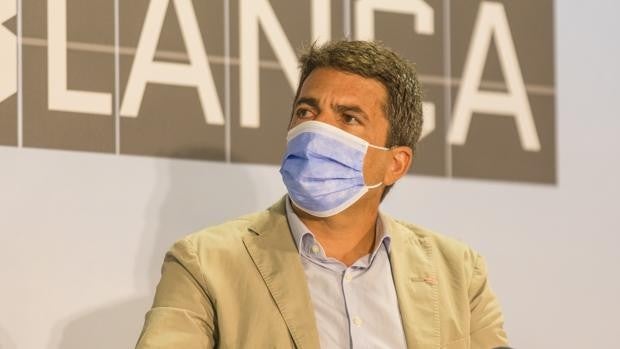 Mazón evita pronunciarse sobre la disputa entre Génova y Ayuso y defiende primarias en el PP