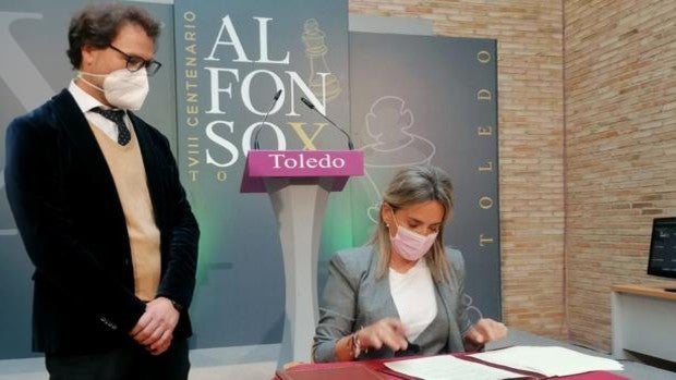 Milagros Tolón firma la cesión del Salón Rico al Consorcio para los próximos 20 años